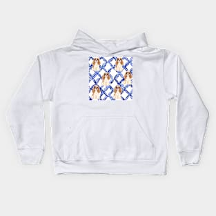 King Charles spaniels and blue lattice seamless pattern Kids Hoodie